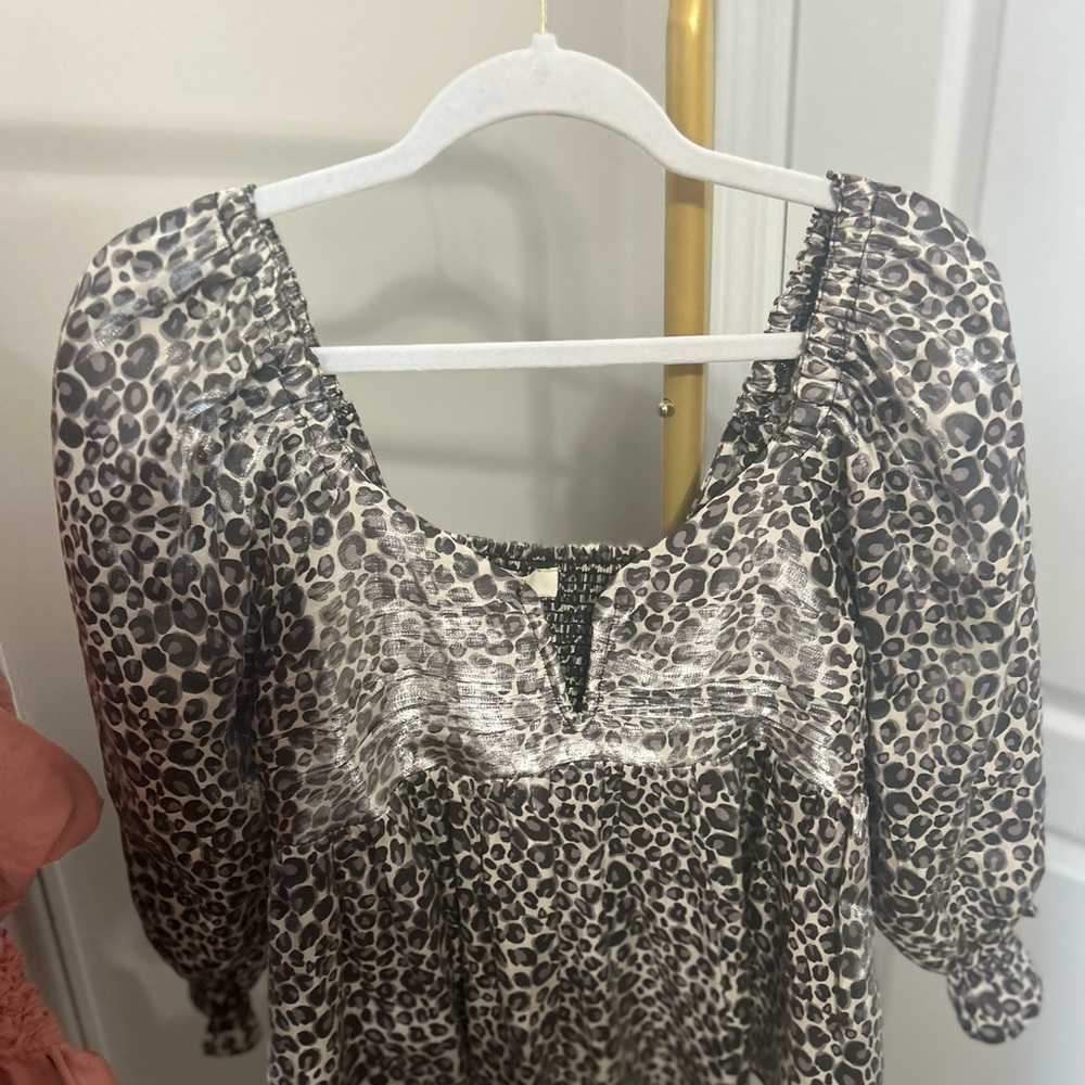 Entro Gray Leopard Print Top
